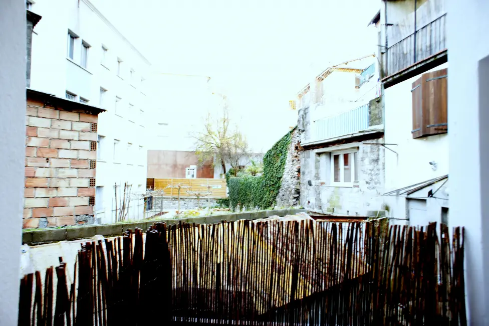 Petit Balcon donnant sur l'arrière de l'immeuble
